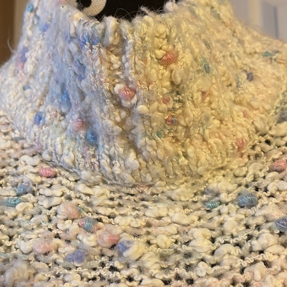 Popcorn Pastel Sweater - Picture 4 of 7